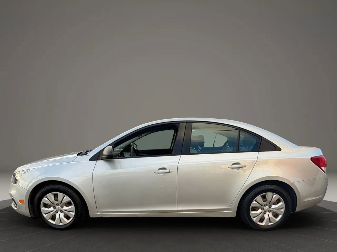 Used 2016 Chevrolet Cruze LS image 8