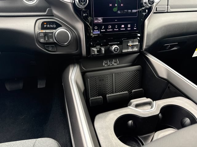 New 2026 RAM 1500 Big Horn AWD/4WD image 6