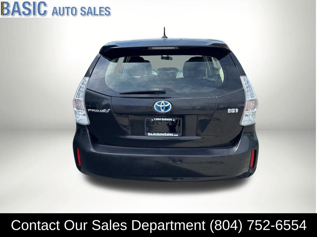 Used 2014 Toyota Prius V Three w/ Preferred Accessory Package FWD image 8