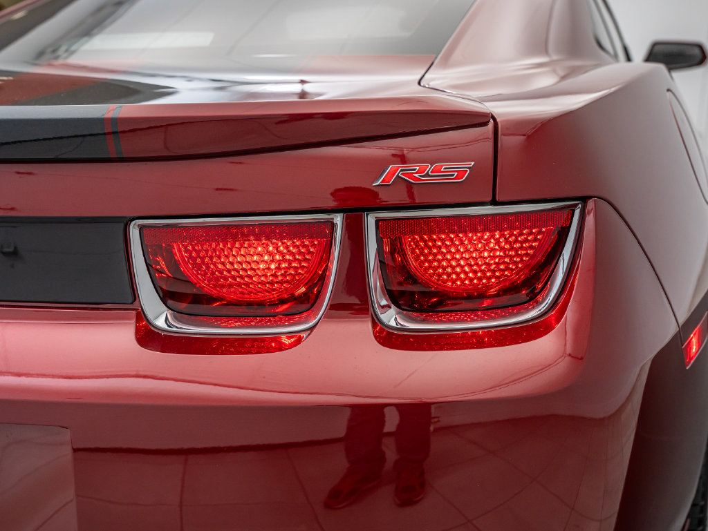 Used 2010 Chevrolet Camaro SS w/ RS Package RWD image 9