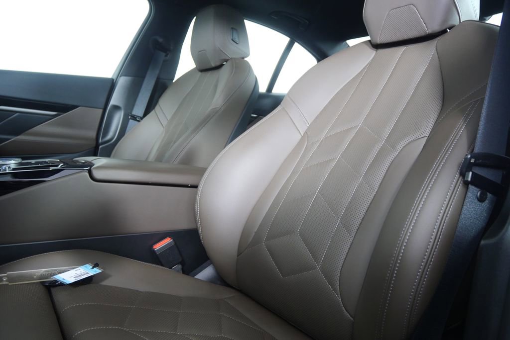 Certified 2025 BMW 530i 530i image 10