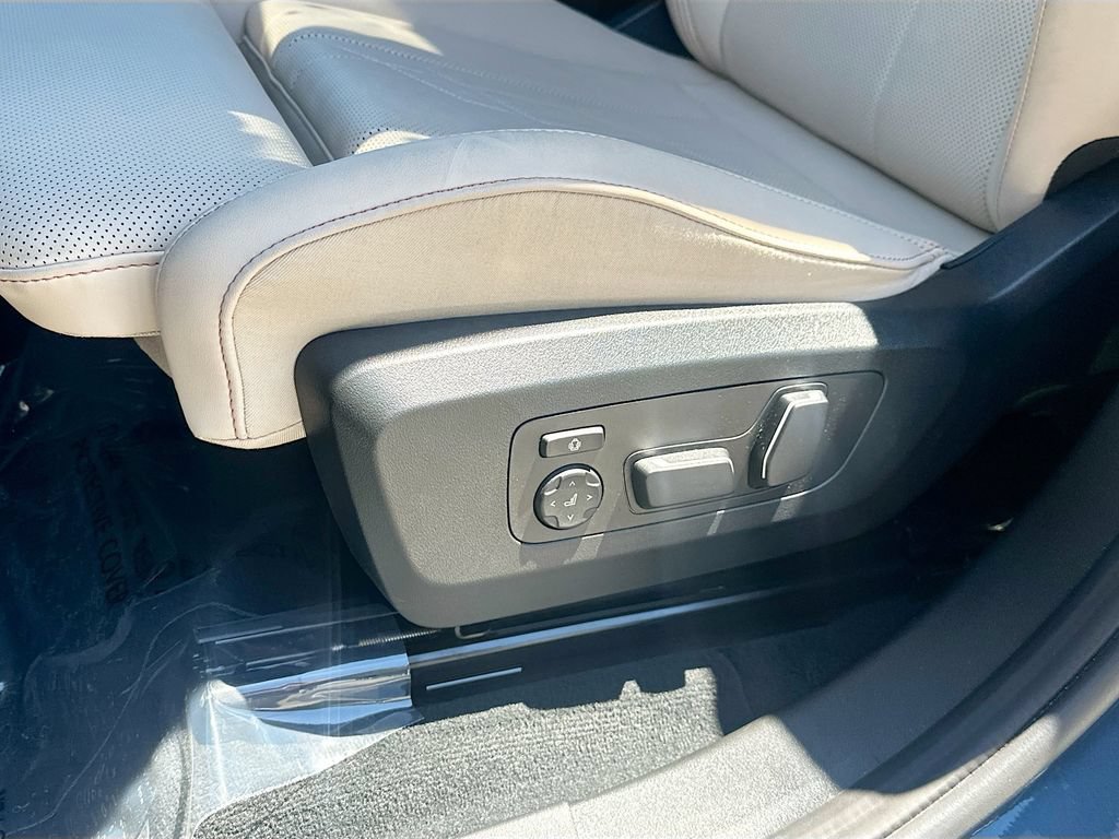 Used 2026 BMW X3 xDrive30i w/ Convenience Package AWD/4WD image 18