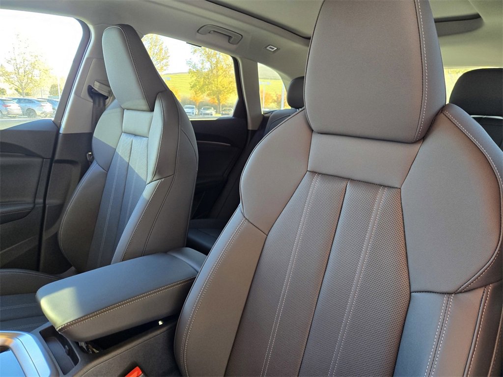 New 2025 Audi Q5 Premium Plus image 17
