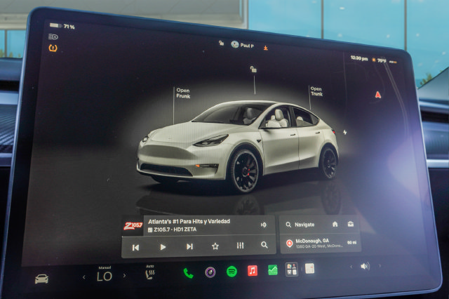 Used 2022 Tesla Model Y Performance AWD/4WD image 33