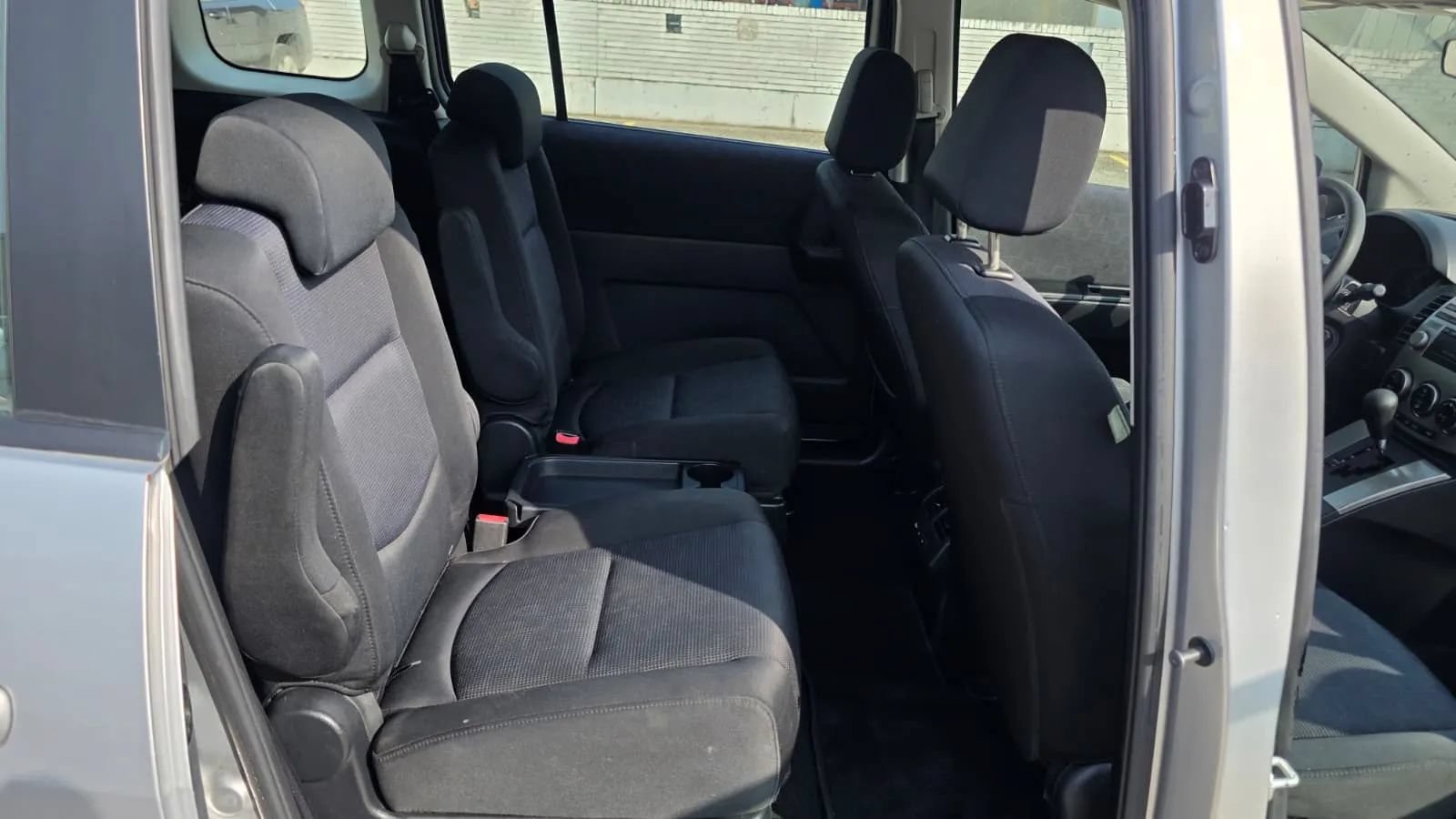 Used 2009 MAZDA MAZDA5 Sport FWD image 9
