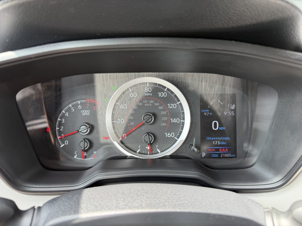 Used 2022 Toyota Corolla Cross LE FWD image 17