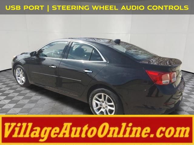Used 2015 Chevrolet Malibu LT w/ Power Convenience Package FWD image 2