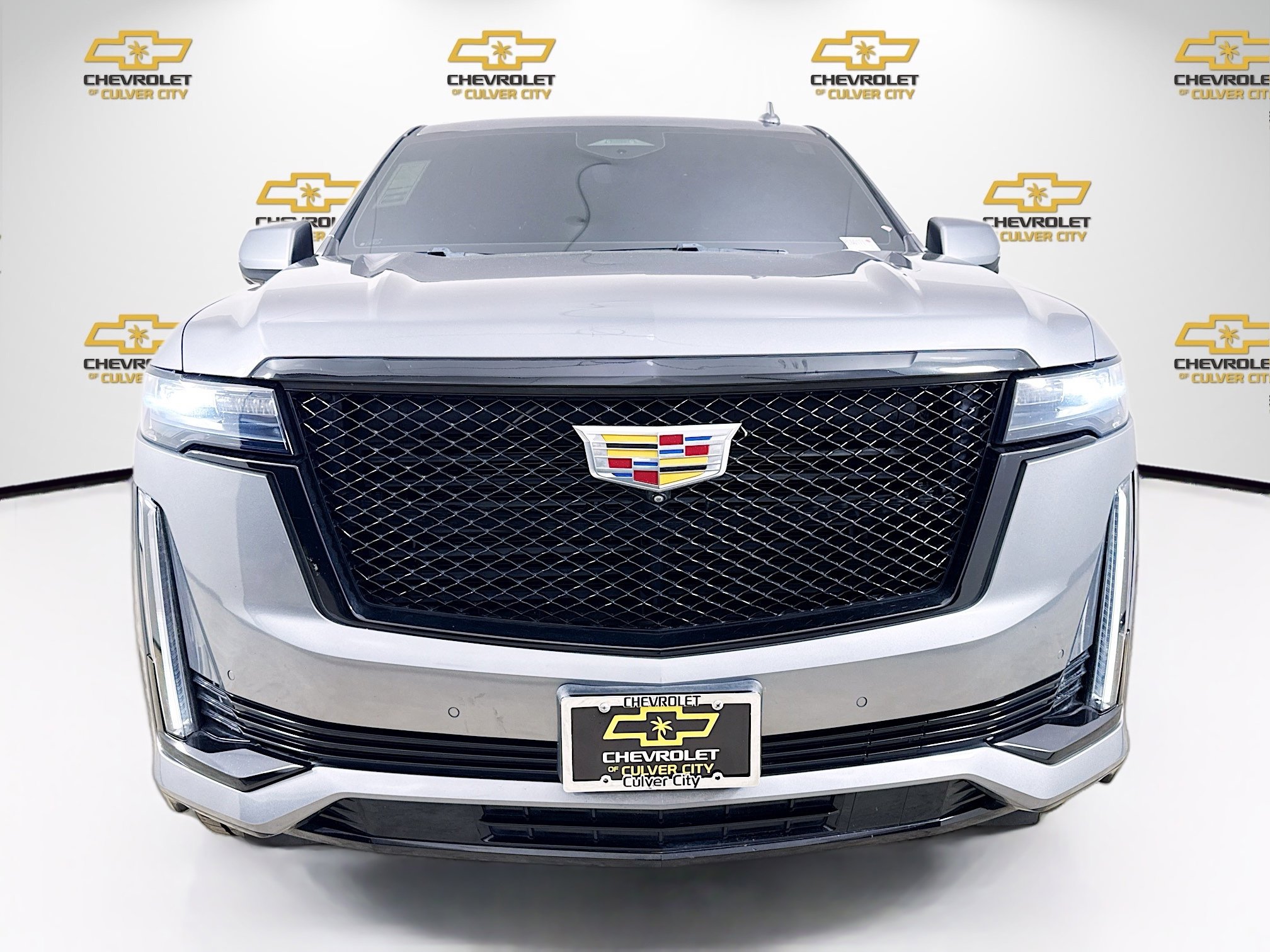 Used 2021 Cadillac Escalade Sport w/ Heavy-Duty Trailer Package AWD/4WD image 2