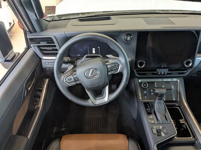 Certified 2025 Lexus GX 550 w/ Accessory Package (Z1) AWD/4WD image 14