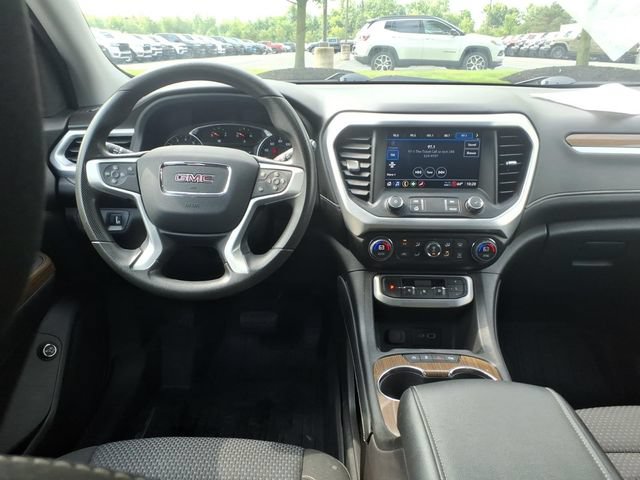 Used 2022 GMC Acadia SLE w/ Driver Convenience Package FWD image 9