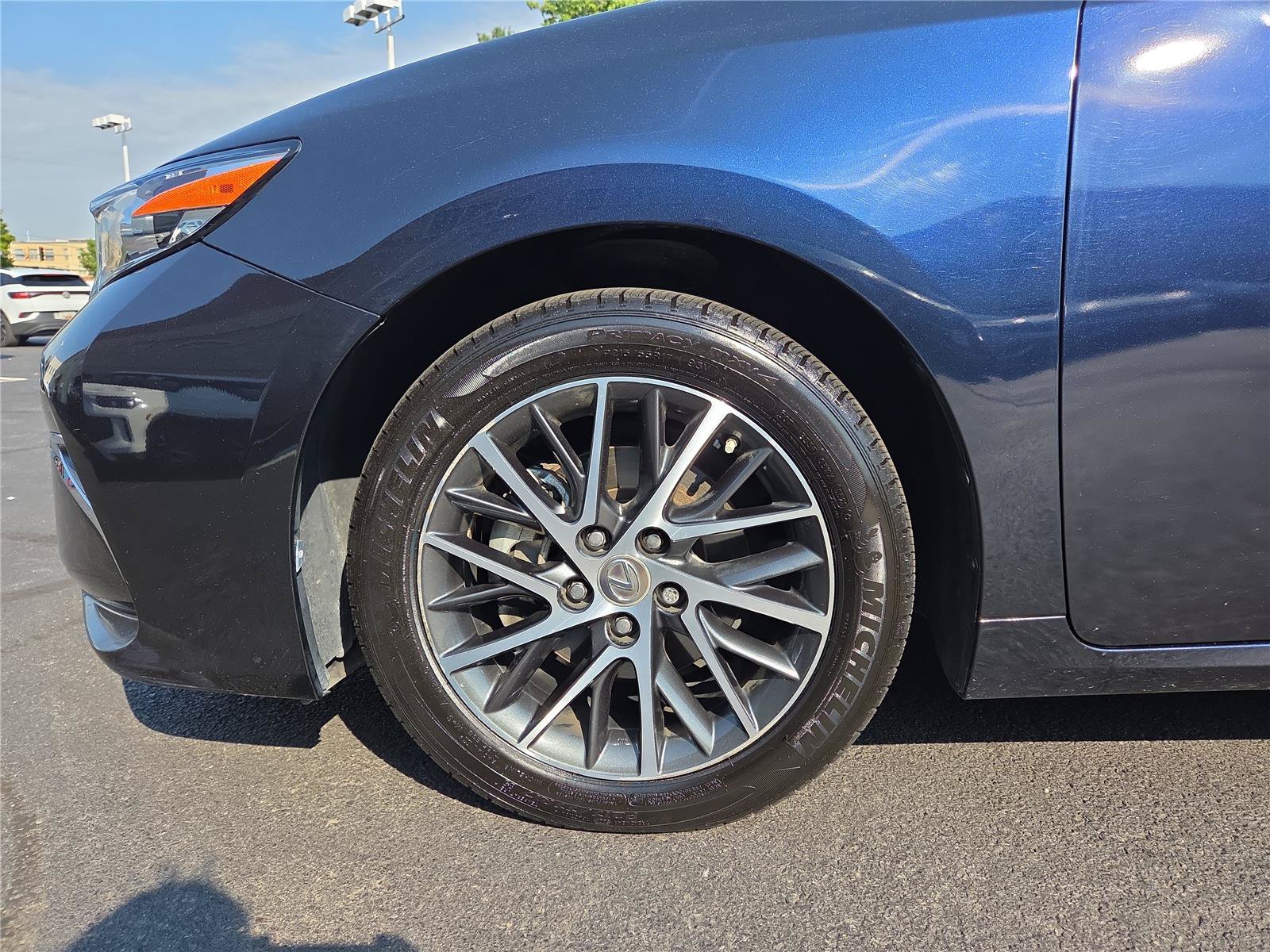 Used 2017 Lexus ES 350 w/ Navigation System Package FWD image 11