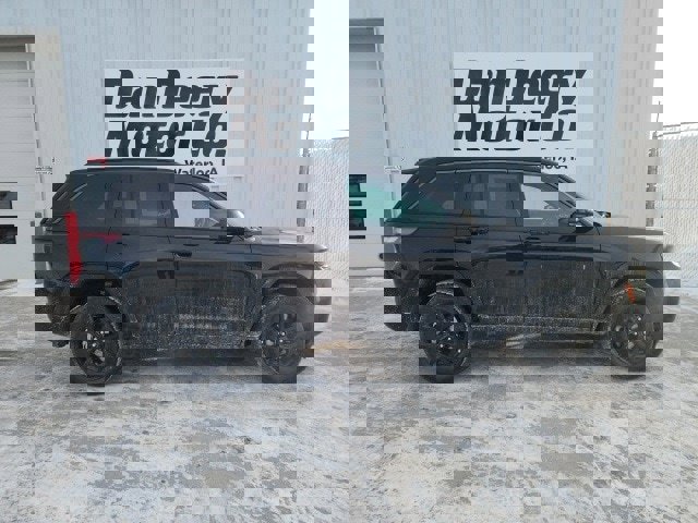 New 2026 Jeep Grand Cherokee Laredo image 13