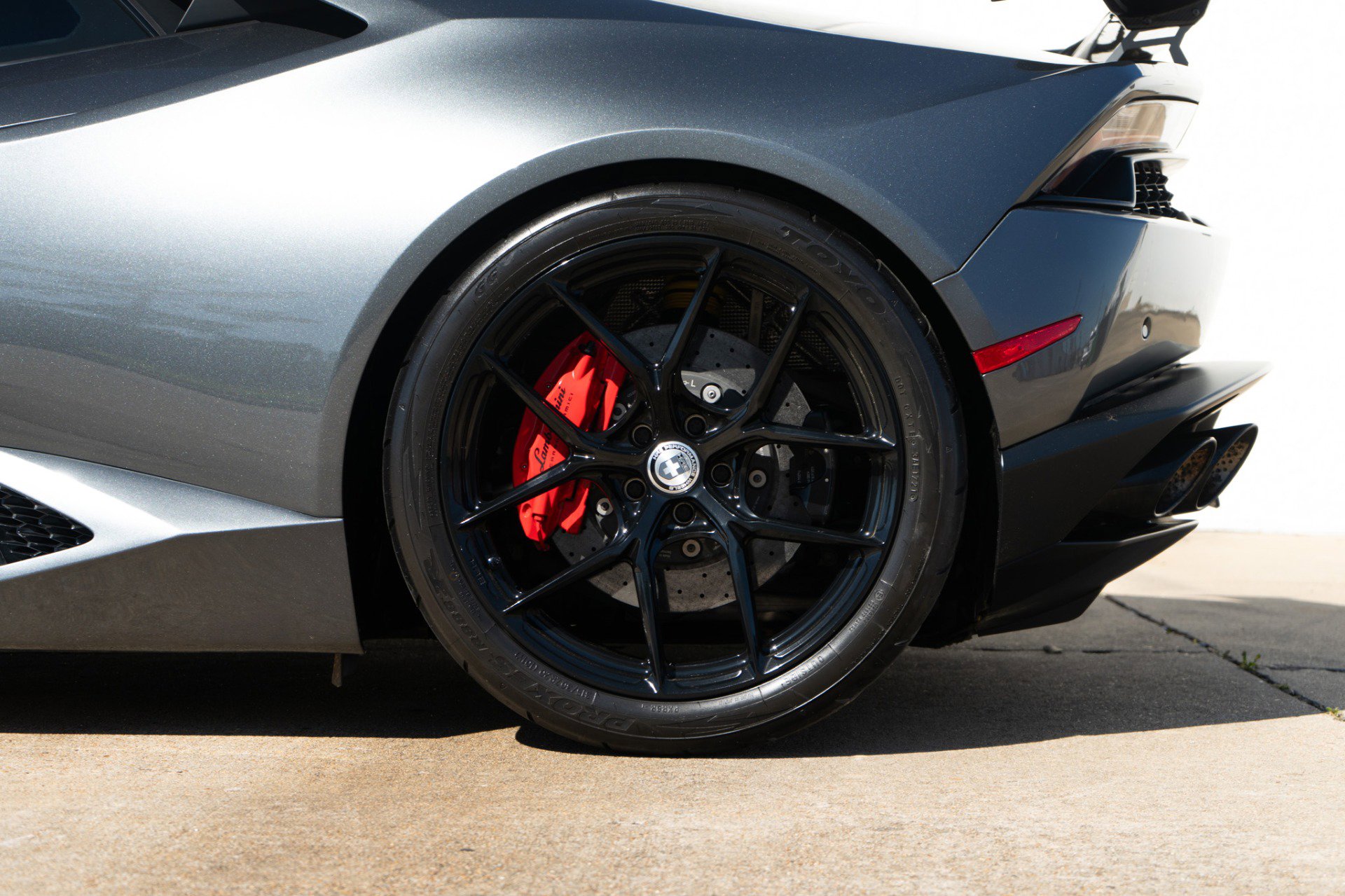 Used 2015 Lamborghini Huracan LP 610-4 image 30