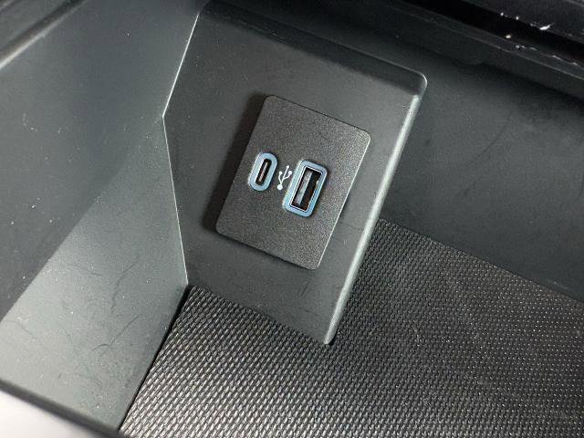 Certified 2023 Ford F150 Lariat w/ Trailer Tow Package AWD/4WD image 23