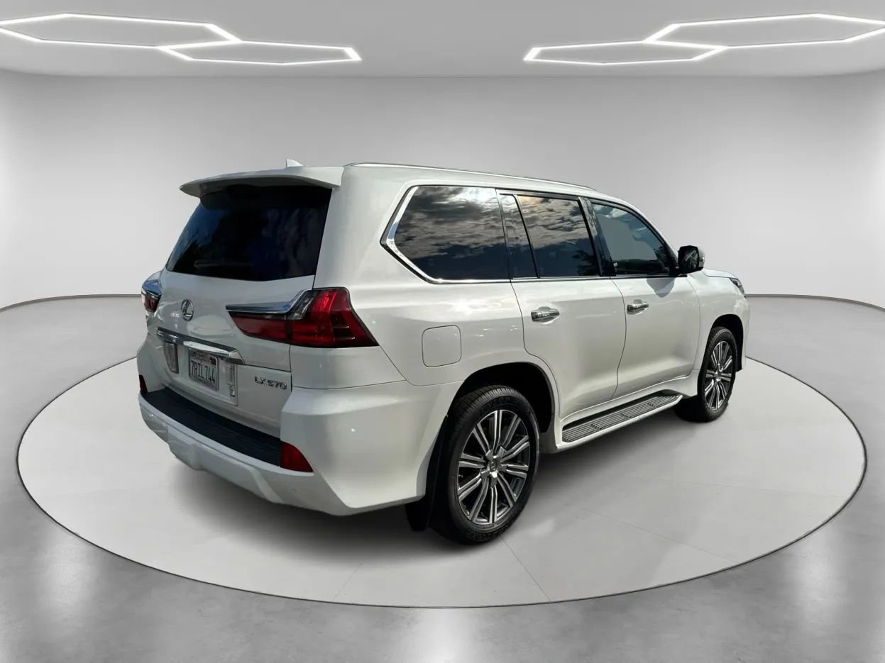 Used 2016 Lexus LX 570 4WD image 5