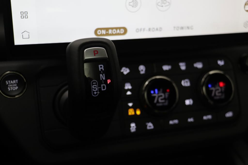 New 2026 Land Rover Defender 110 OCTA AWD/4WD image 16