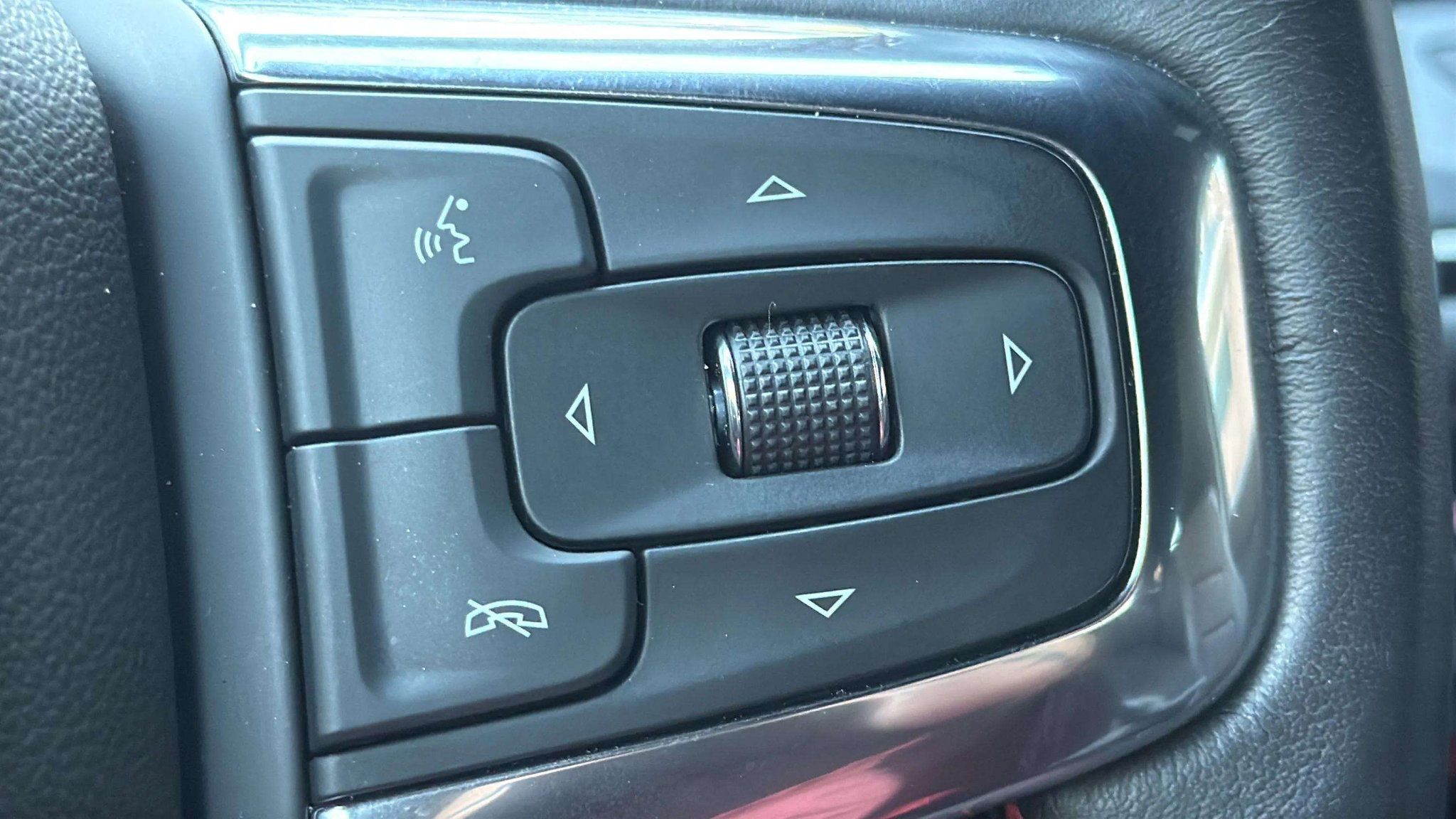 Used 2022 Chevrolet Blazer RS w/ Enhanced Convenience Package image 34