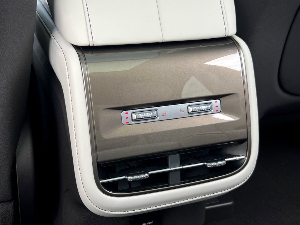 New 2026 Lincoln Nautilus Black Label w/ Jet Appearance Package AWD/4WD image 14