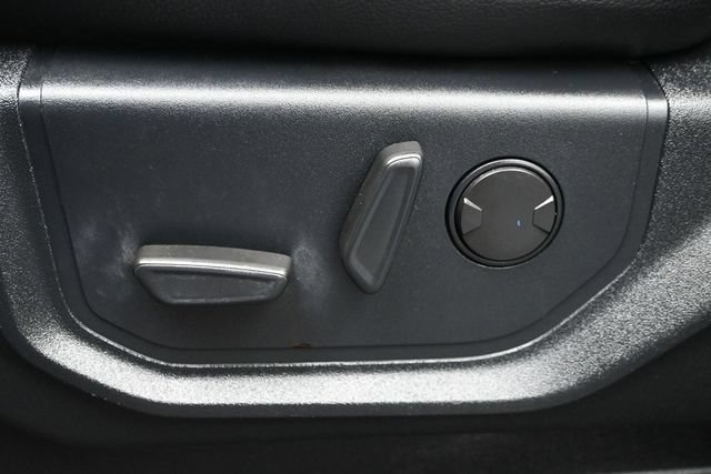 Used 2020 Ford Expedition XLT w/ Equipment Group 202A RWD image 8