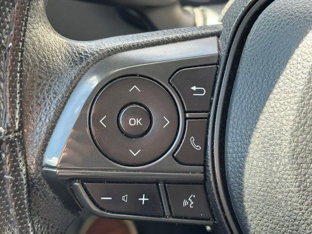 Used 2020 Toyota Corolla LE FWD image 9