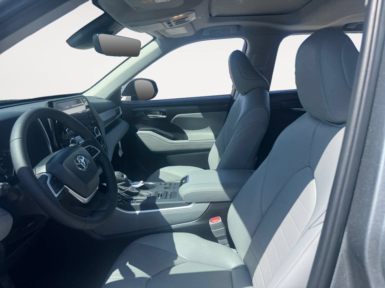 New 2026 Toyota Highlander XLE AWD/4WD image 9