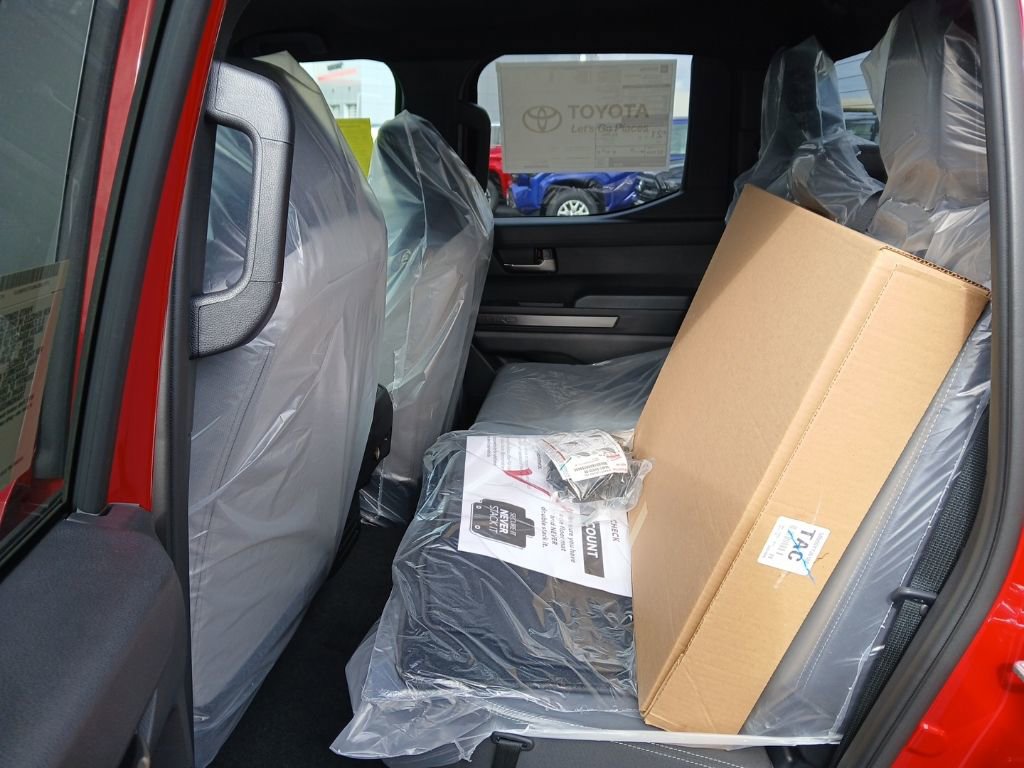 New 2025 Toyota Tacoma TRD Off-Road image 7