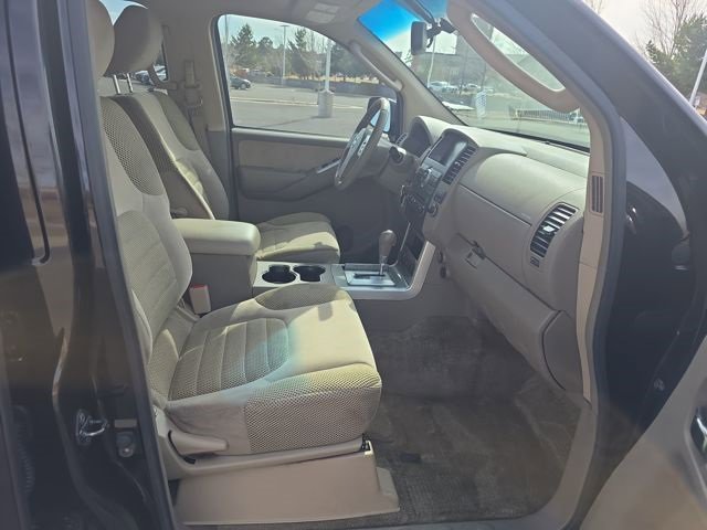 Used 2011 Nissan Pathfinder SV image 21