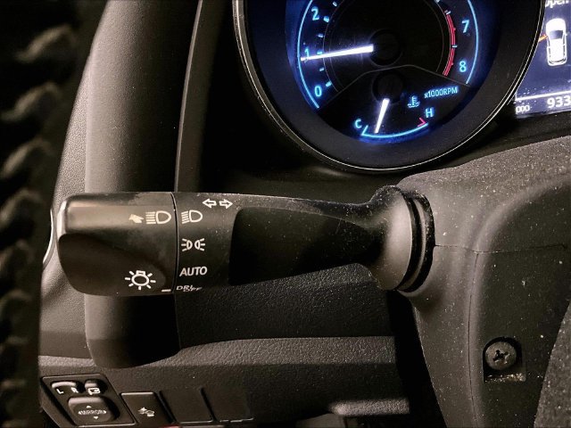 Used 2017 Toyota Corolla iM FWD image 31