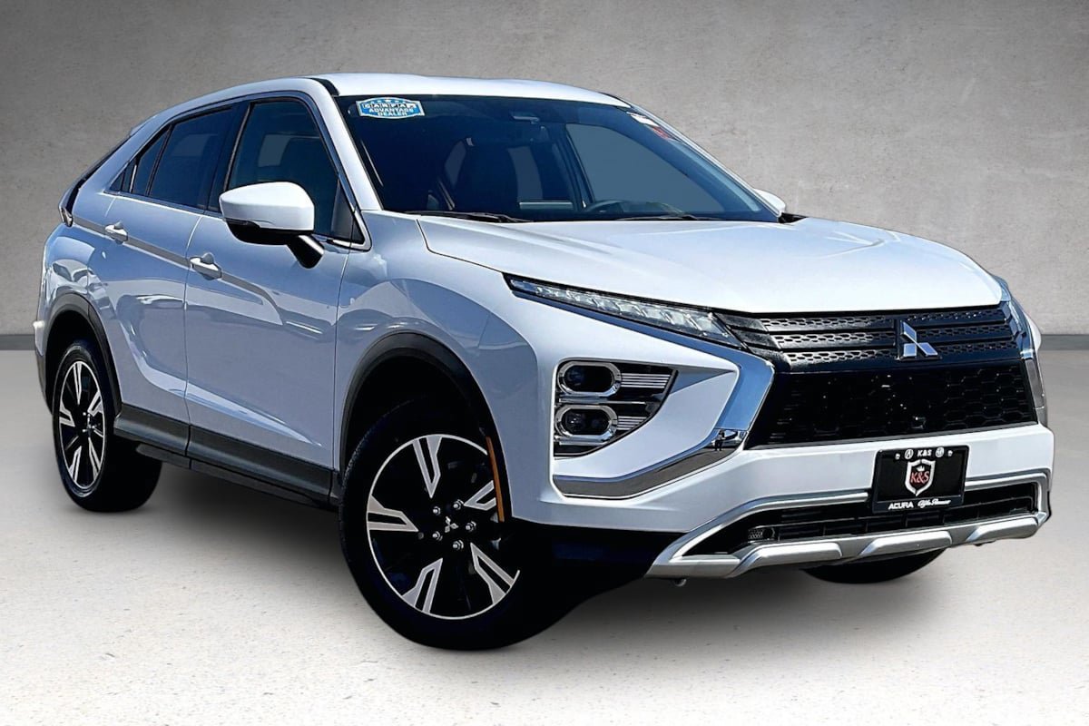 Used 2025 Mitsubishi Eclipse Cross AWD image 2