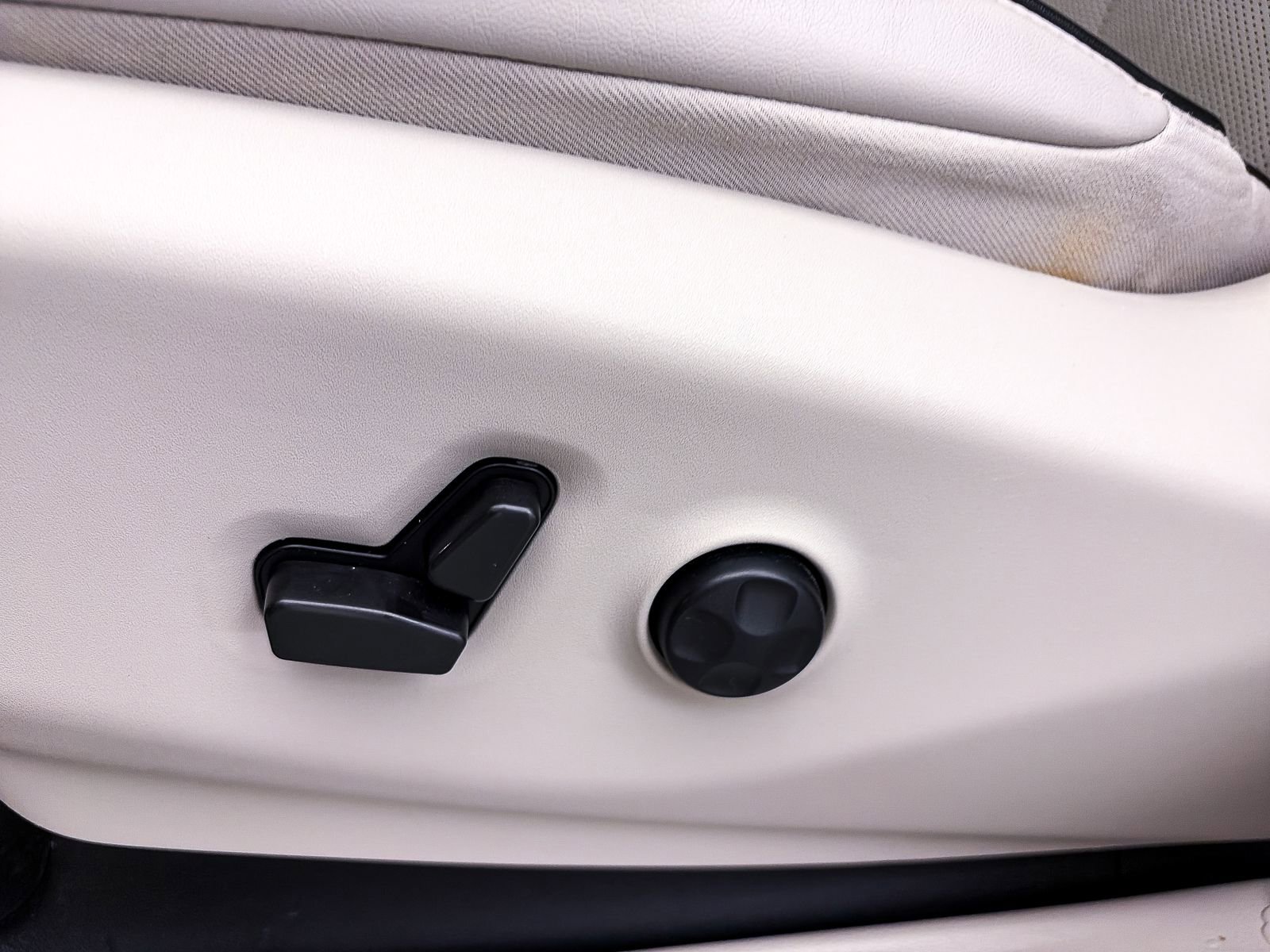 Used 2021 Chrysler Pacifica Limited w/ Premium & Safety Sphere Group image 20
