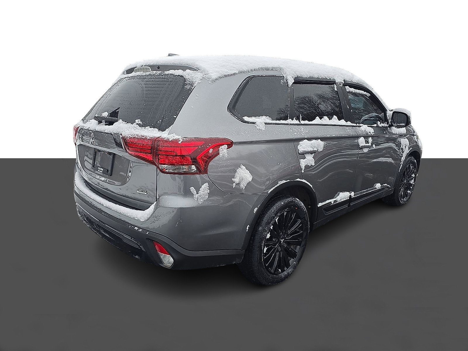 Used 2020 Mitsubishi Outlander LE image 4