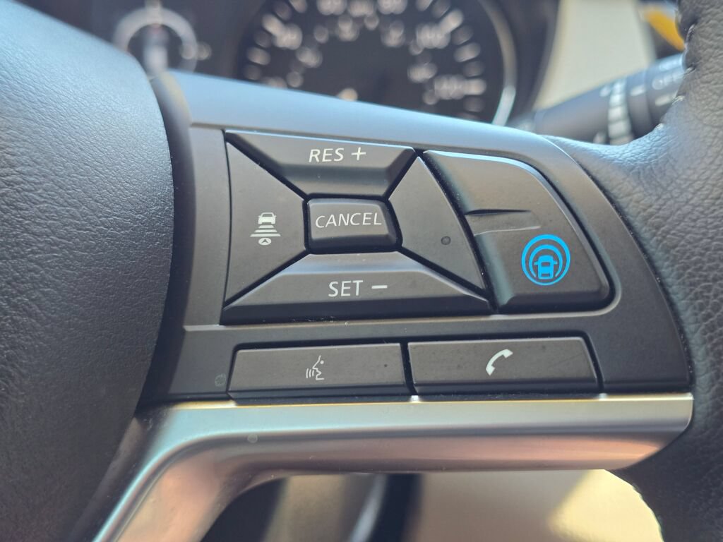 Used 2022 Nissan Rogue Sport SL AWD/4WD image 31