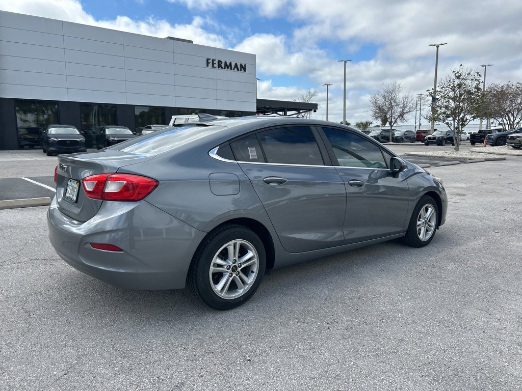 Used 2018 Chevrolet Cruze LT image 9