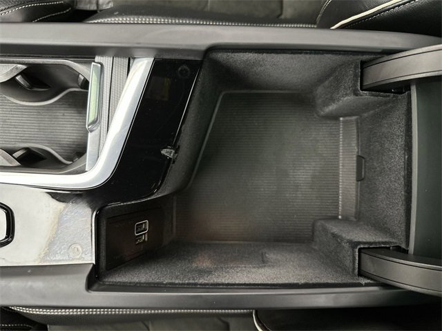 Used 2018 Volvo XC60 T8 R-Design w/ Convenience Package image 21