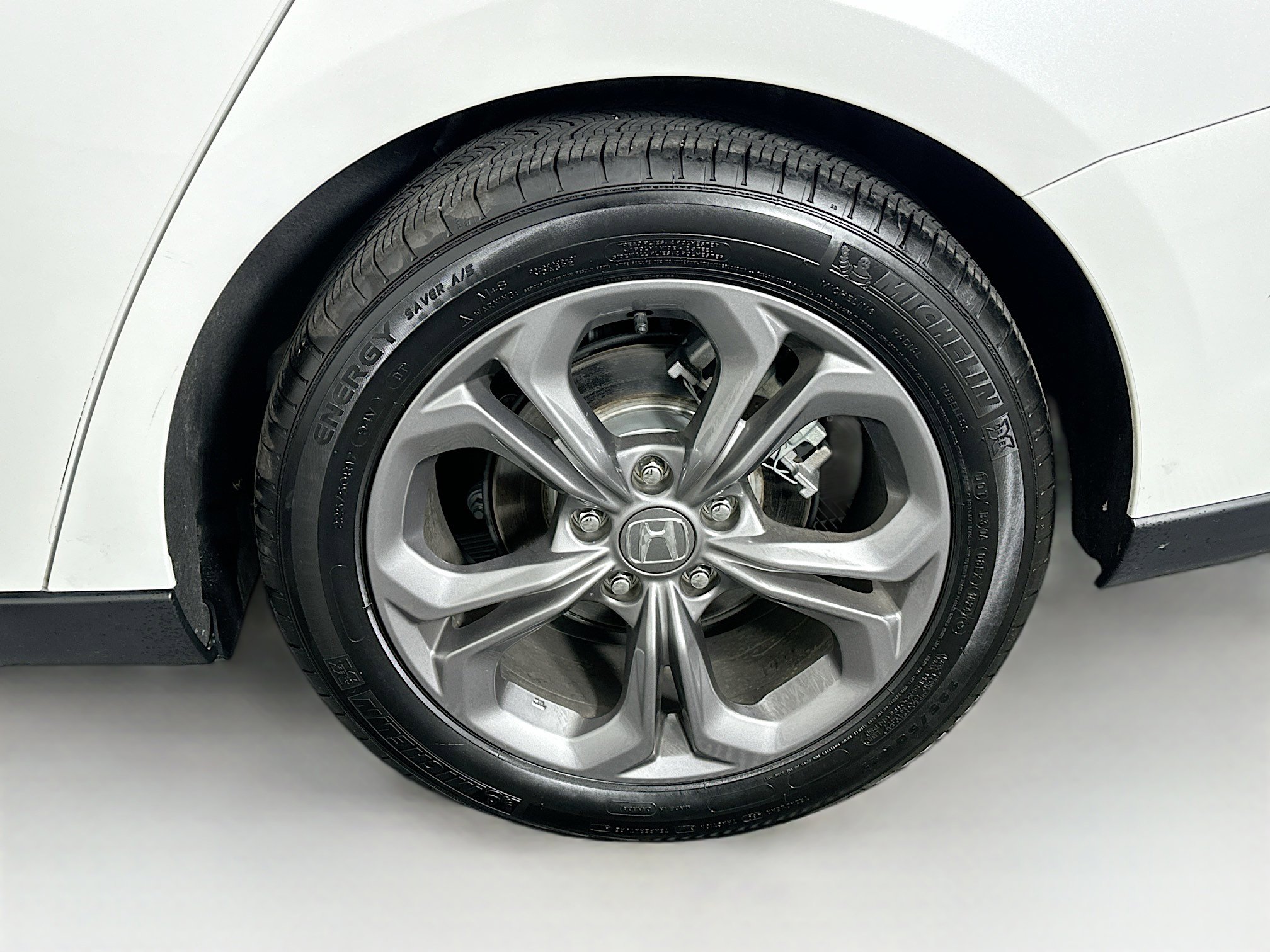 Used 2024 Honda Accord EX image 11