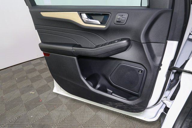 Used 2022 Ford Escape Titanium w/ Titanium Elite Package image 38