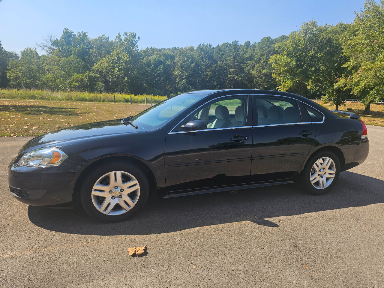 Used 2011 Chevrolet Impala LT image 11