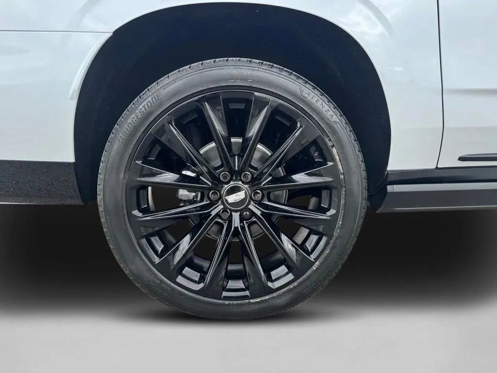 New 2026 Cadillac Escalade ESV Platinum Sport w/ LPO, ONYX Package image 32