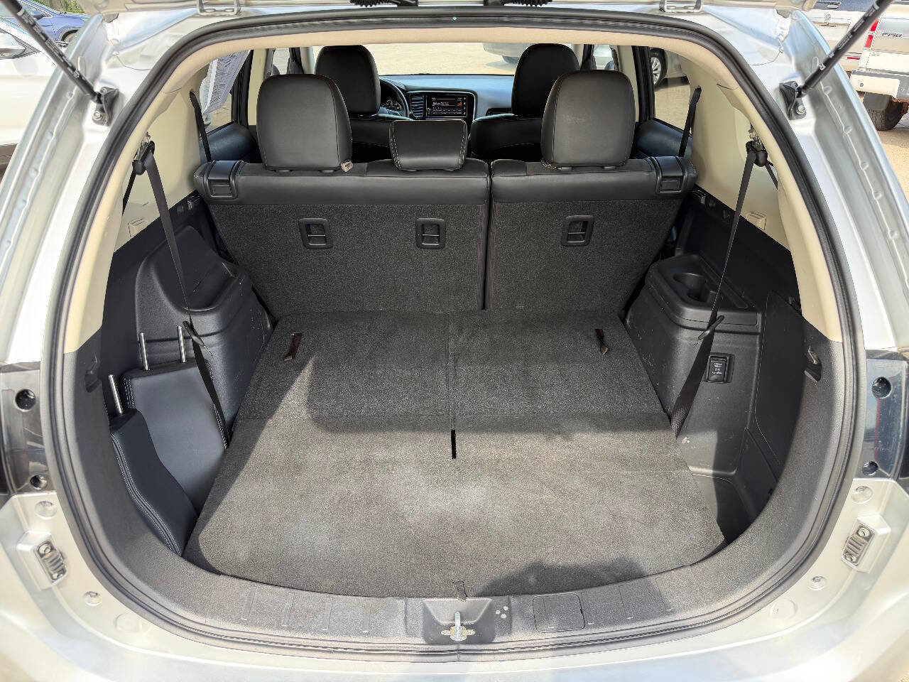 Used 2019 Mitsubishi Outlander SE FWD image 15