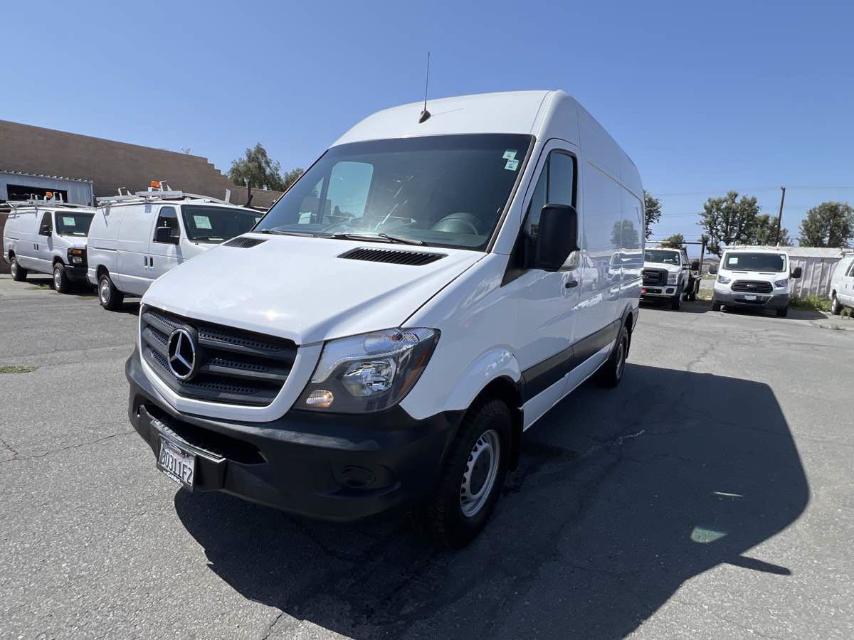 Used 2017 Mercedes-Benz Sprinter 2500 image 2