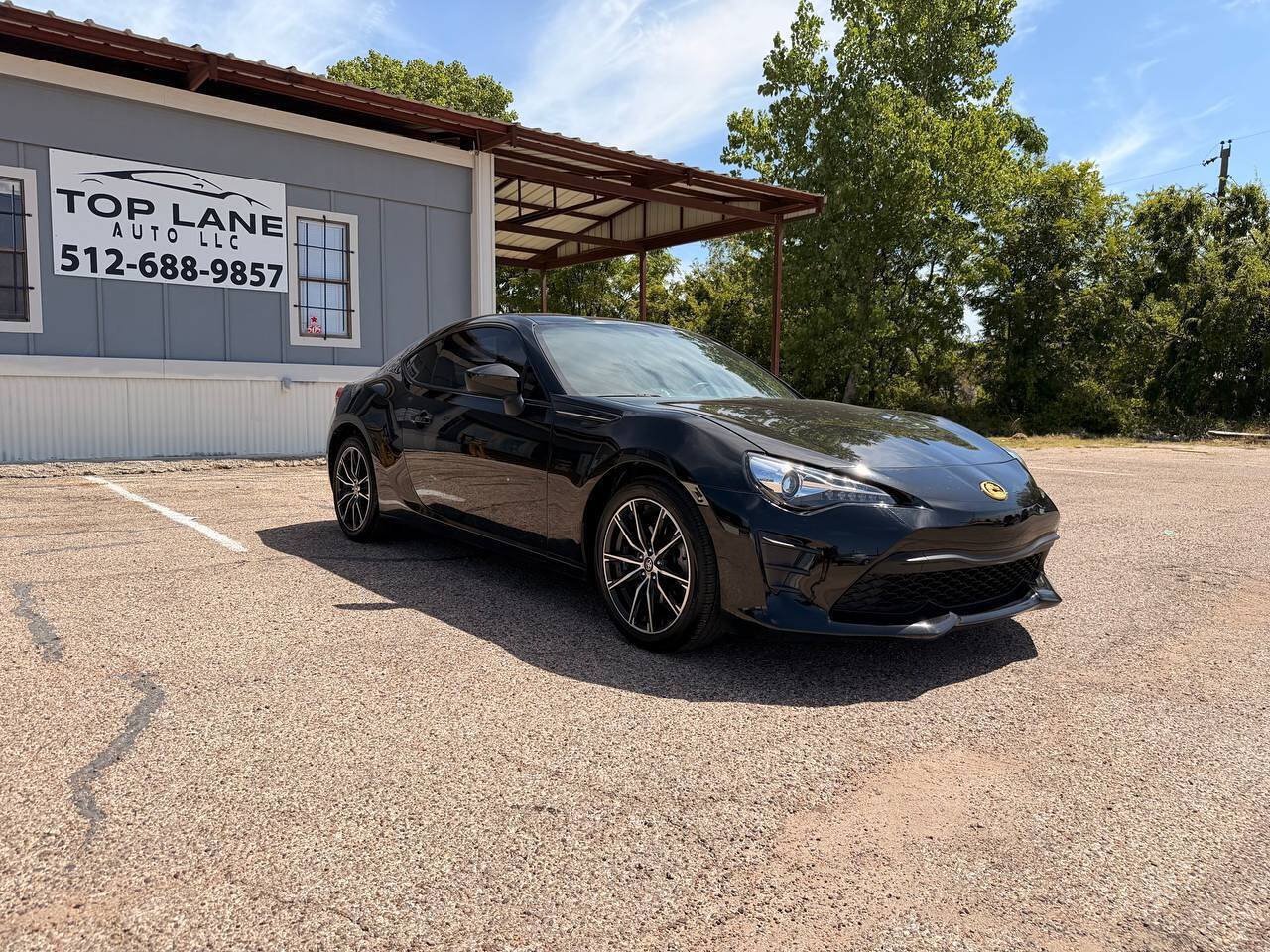 Used 2017 Toyota 86 RWD image 4