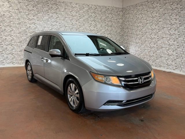 Used 2016 Honda Odyssey SE video 1