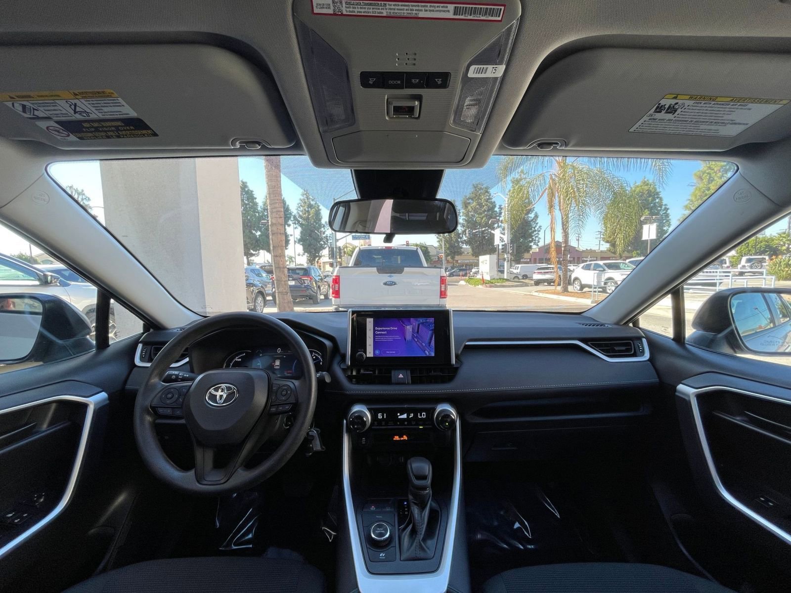 Used 2025 Toyota RAV4 LE image 33