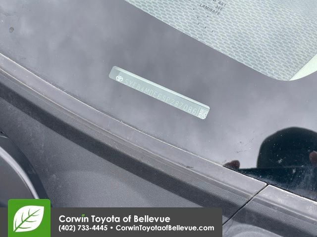 Used 2025 Toyota Corolla LE image 29