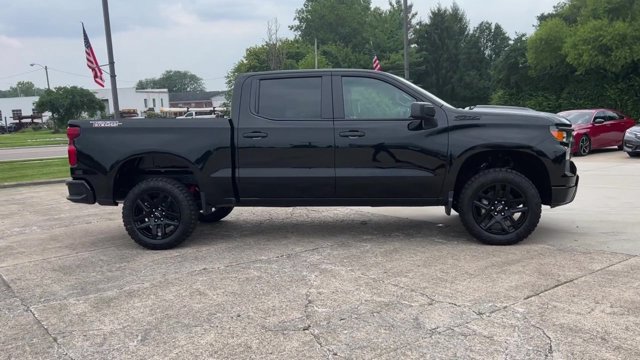 Used 2023 Chevrolet Silverado 1500 Custom Trail Boss w/ LPO, Dark Essentials Package AWD/4WD image 3