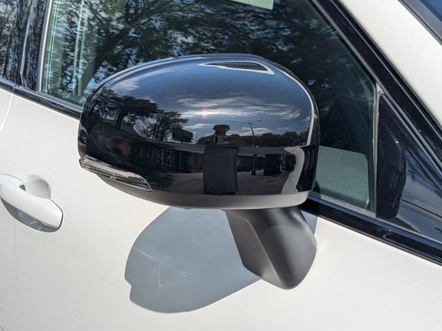 New 2025 Volvo XC60 B5 Plus w/ Protection Package Premier image 14