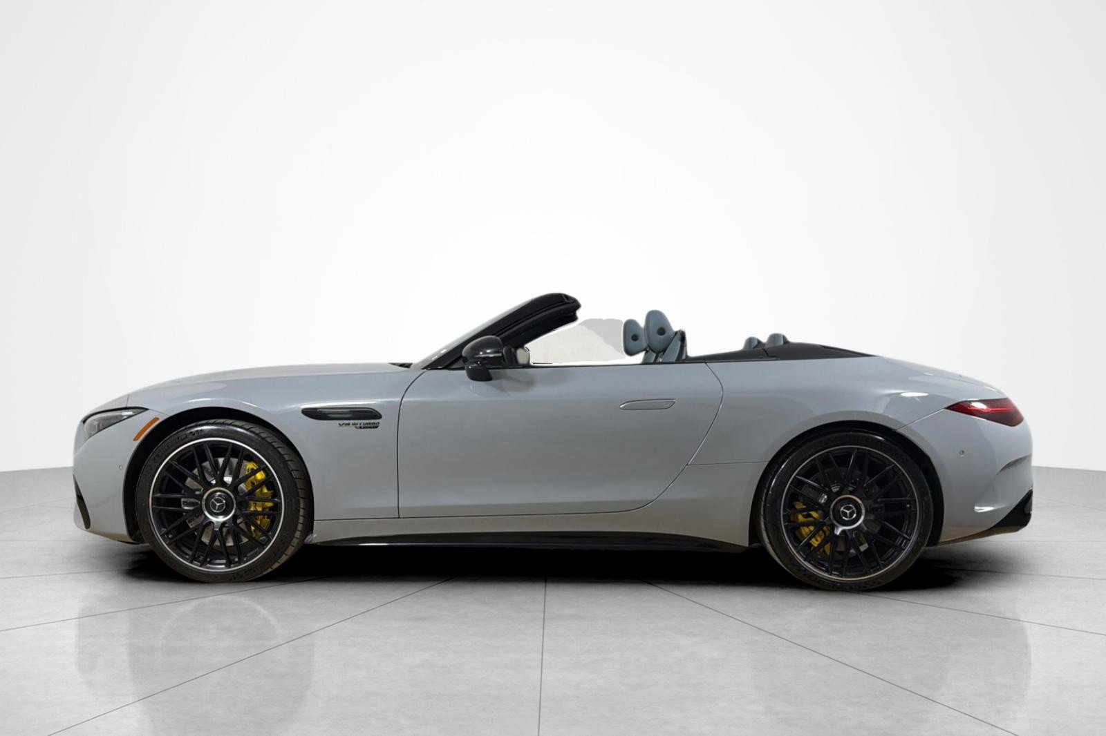 Used 2022 Mercedes-Benz SL 55 AMG 4MATIC image 2