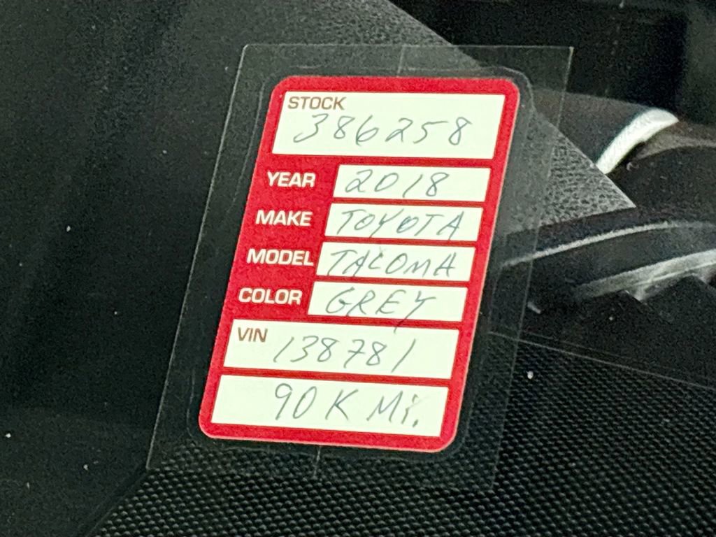 Used 2018 Toyota Tacoma TRD Off-Road w/ Technology Package image 24