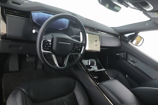 Used 2025 Land Rover Range Rover Sport SE image 17