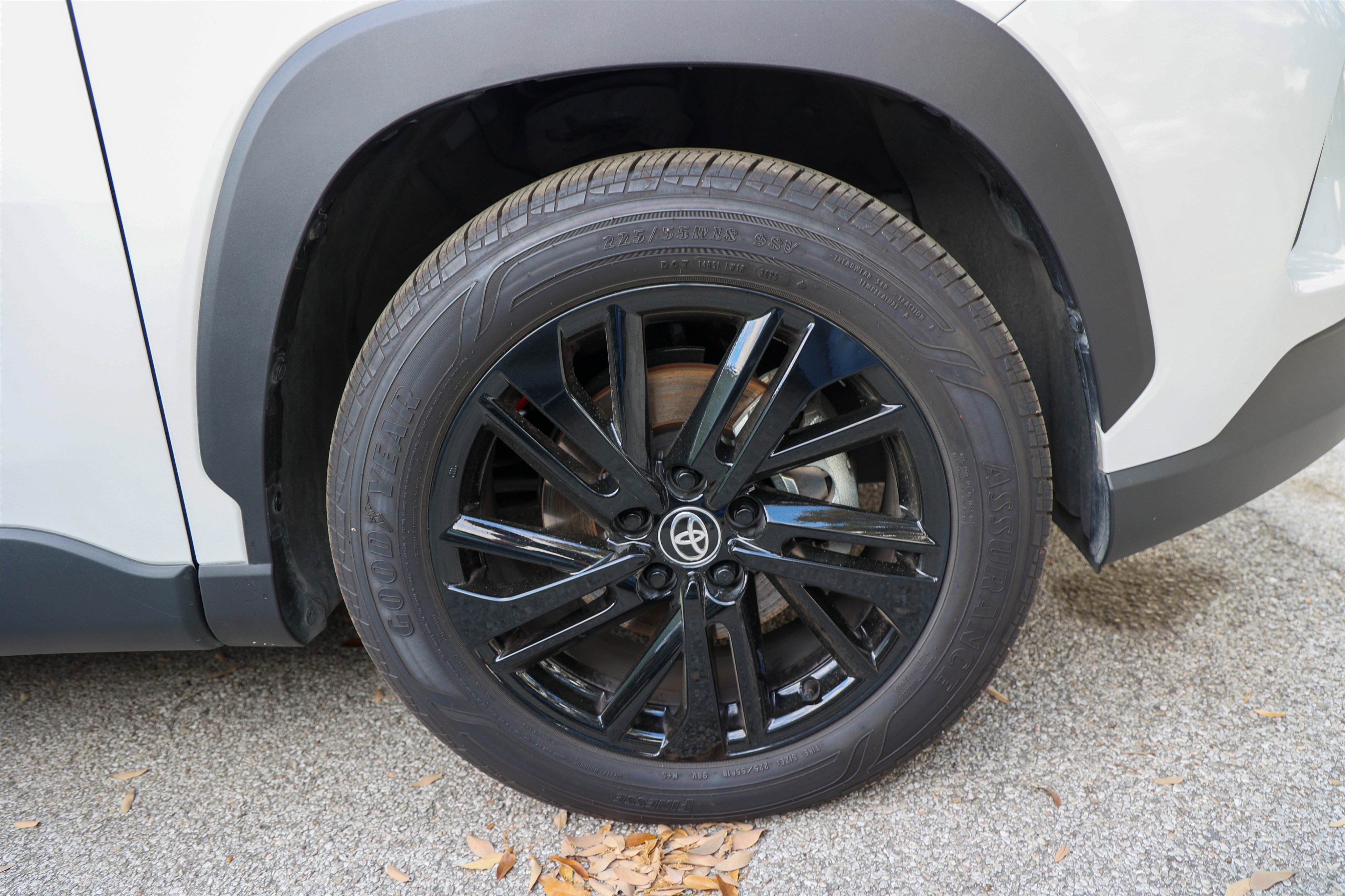 Used 2026 Toyota Corolla Cross XSE w/ Convenience Package image 13